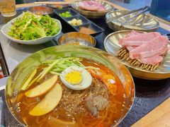 -臻牛烤肉