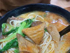 -志权牛肉面(灵山路店)