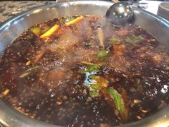 -肖肖酸萝卜鱼火锅(总店)