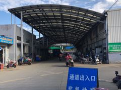 -七宝蔬菜农副产品综合交易市场-停车场