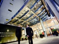 nEO_IMG_Businessmen-上海锦江汤臣洲际大酒店