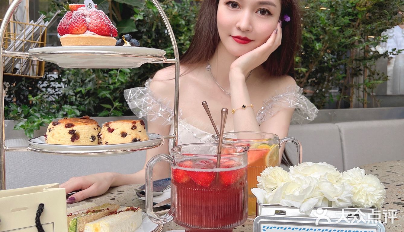 祖•玛珑x gaga带你共赴英伦夏日游园会啦