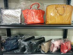 -IRENCE伊琳丝奢侈品皮具护理(二手鉴定世界广场店)