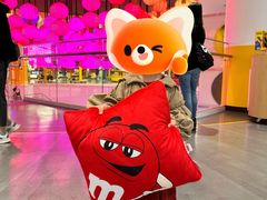 -m豆巧克力世界(上海世茂广场店)