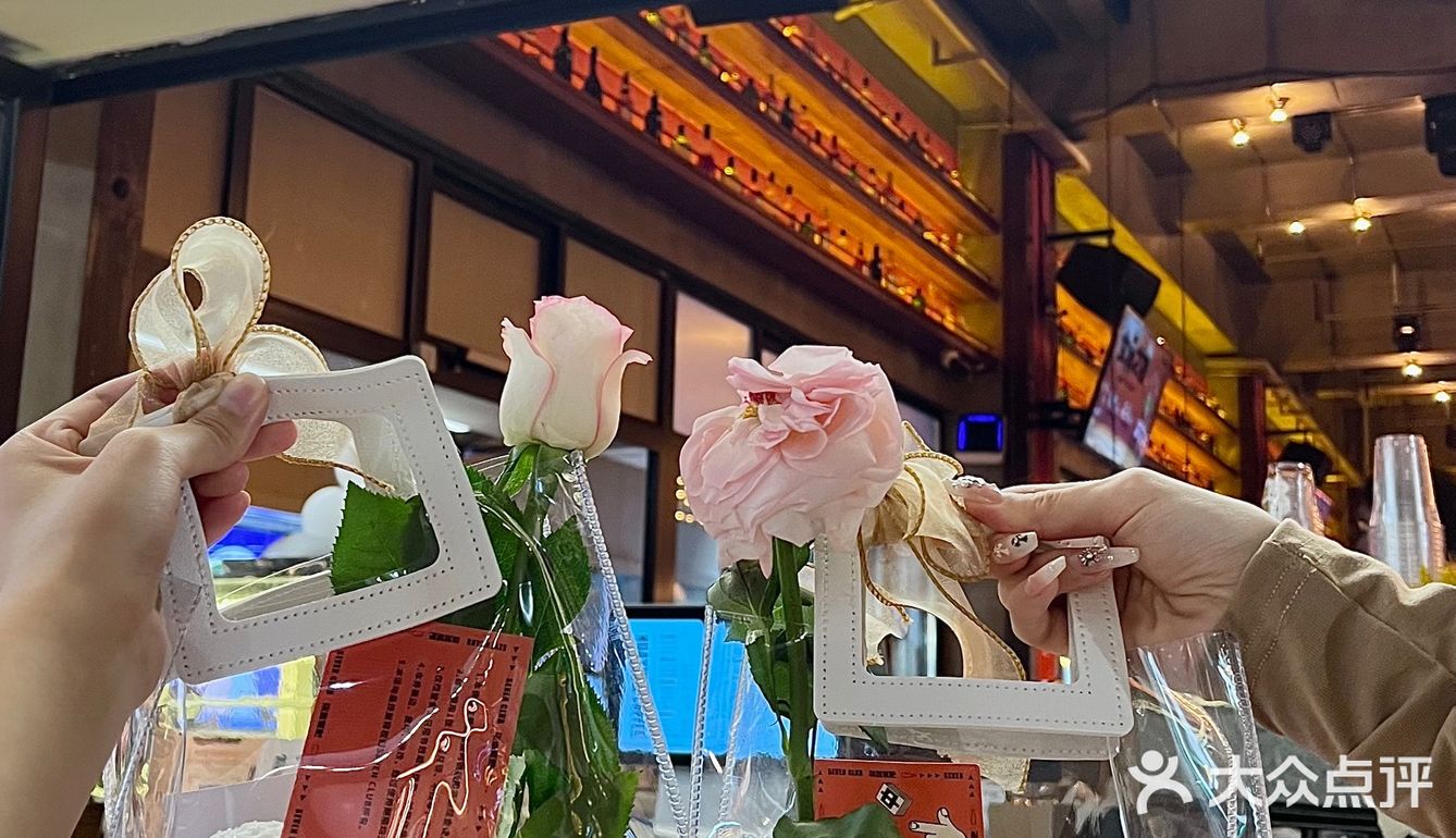 东莞新店首发☕️与酒馆合体的咖啡厅