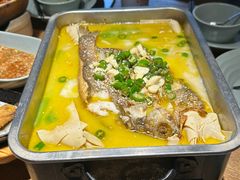 -蜜桃餐厅·伴山(湖滨商业街店)