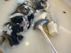 浓汤鱼头-浔味·山屿湖·正宗淳牌全鱼宴老字号