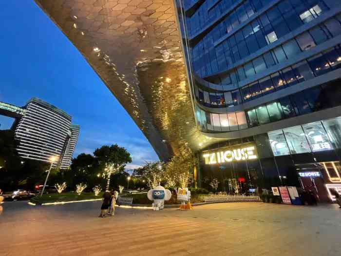 tz house音乐现场(来福士中心店)