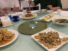 -黄家饺子东北特色菜馆(湖滨商业街店)