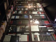 iphone_upload_pic-钟书阁(松江泰晤士小镇店)