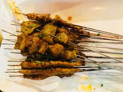 -亮亮烧烤(万松园店)