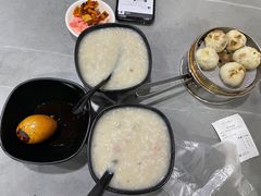 皮蛋瘦肉粥-吃不亏特色包子(三峡广场店)
