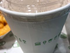 香草巧克力奶昔-Shake Shack(西单大悦城店)