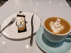 -Fridi Patisserie Cafe