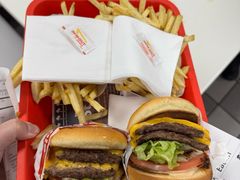 Animal&nbsp;Style-In-N-Out Burger(LAX)