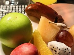 -亚洲国际大酒店·云顶阁旋转自助餐厅