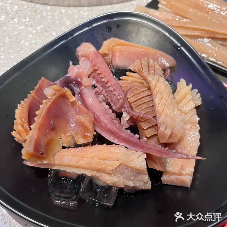 谁又能拒绝热气腾腾的千层肚火锅呢？