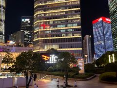 -陆家嘴空中步行连廊