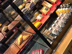 面包甜点陈列柜-星巴克臻选(重庆沙坪坝店)
