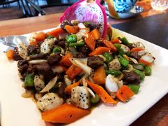 火龙果百合炒牛柳-上楼私房菜(院士路店)