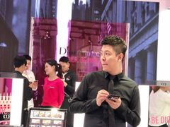 -Dior迪奥(上海世茂广场店)