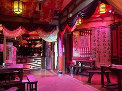 -暴风岛沉浸式体验馆(百联世纪店)