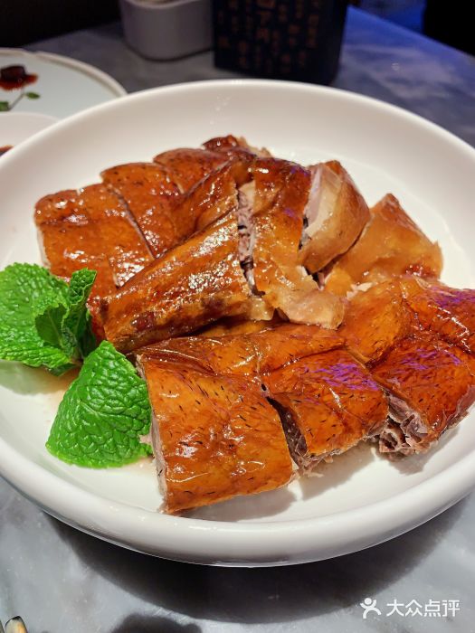 莞府家宴·东莞菜(市民服务中心店)脆皮烧鹅图片