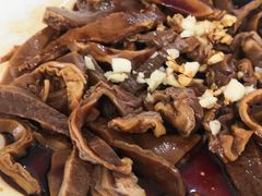 -溢心园香河肉饼总店