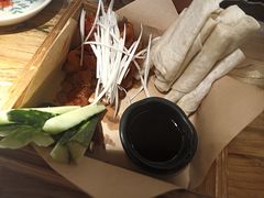 -西湖书堤(平湖八佰伴店)