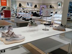 -hotwind热风(中贸广场店)