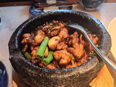 石锅杭椒牛蛙-虫二酒肆(美罗城店)