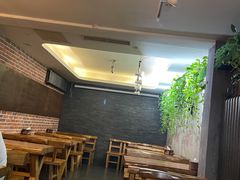 大堂-万记麻辣烫国展总店