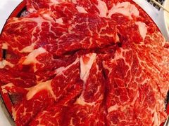 安格斯牛肉-鲜入围煮花胶鸡海鲜火锅