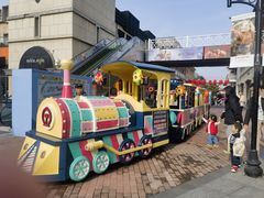 -王府井奥莱临潼小镇(临潼店)