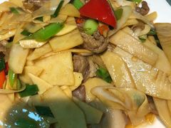 -民间瓦缸煨汤館(嵩山路店)