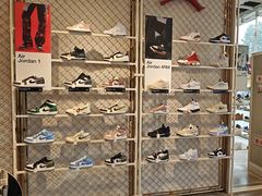 -NIKE KICKS LOUNGE体验店(北京新中关店)