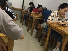 -何记酿皮店(西流湾店)