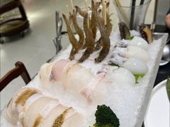 -红鼎豆捞·非遗鲍皇汤火锅(宝丰路店)