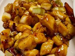 -渝信川菜 · 川味家常菜(财富购物中心店)