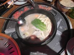 -三人行骨头王火锅(长寿店)