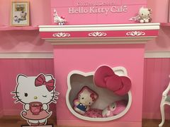 -Hello Kitty Cafe(弘大店)