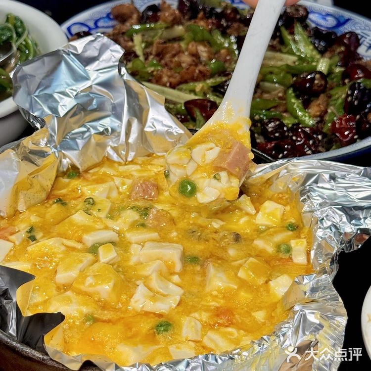 可惜你不在成都,武侯祠这家苍蝇馆子好吃s啦