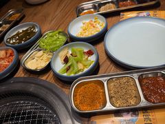 -明洞阿姨·韩式酱蟹烤肉·创意料理(三元桥店)