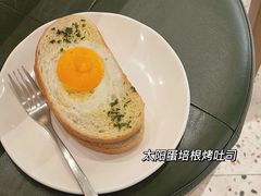 -星巴克臻选(上海淮海百盛购物中心店)