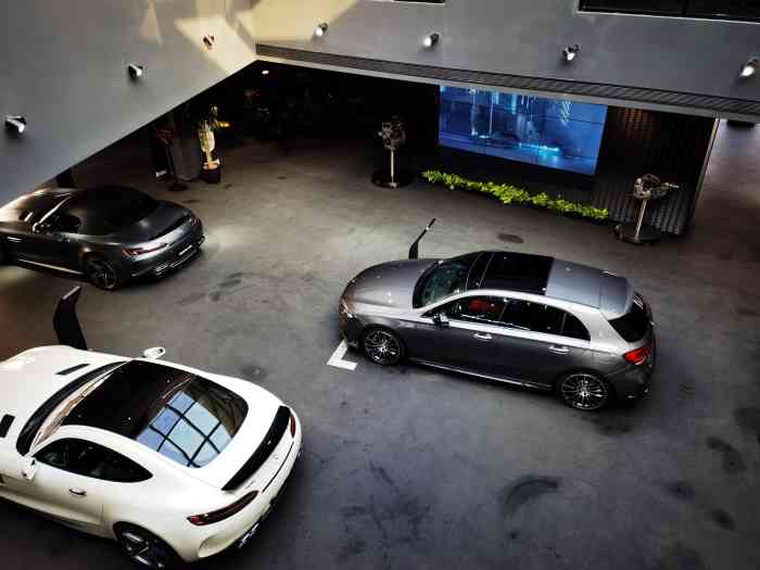 北京amg中心-"之前和朋友一起来看看这个五十年的老奔驰赛.