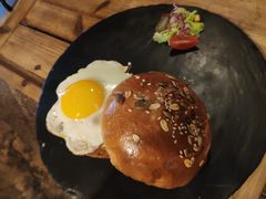 -HIGH FIVE哈福手工汉堡(桂林路店)