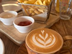 -Common Table · Brunch & Coffee