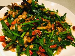 韭菜炒河虾-朱家小厨(红塔西路店)