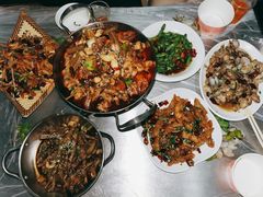 牛蛙爱上虾-小民大排档(马场角横路店)
