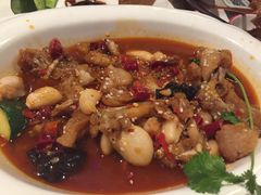 石锅牛蛙-新白鹿餐厅(百联中环店)